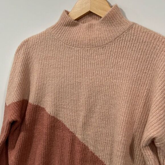 Planet gold color block pink soft crop sweater - Picture 3 of 6